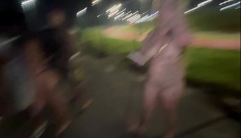 Putaria na rua entre jovens