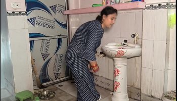 Desi girl Puja bhabhi riding on cock