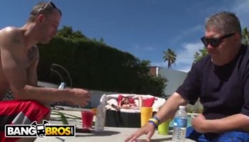 Hot outdoor lesbian sex